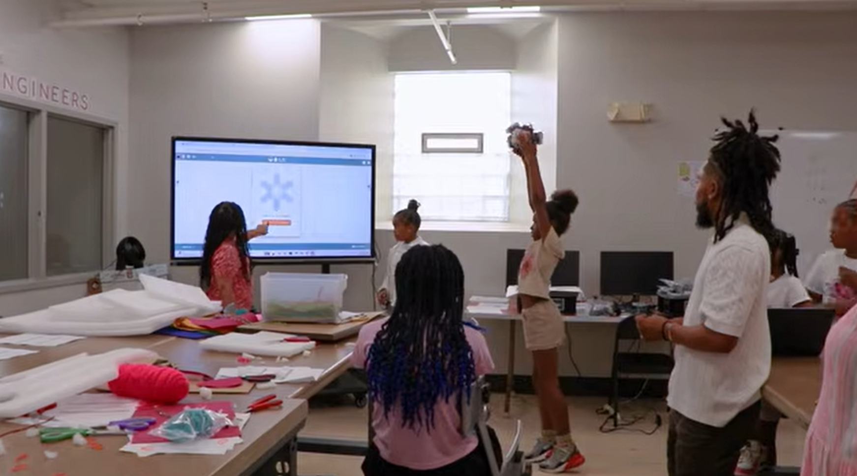 Students using DataSnap in classroom